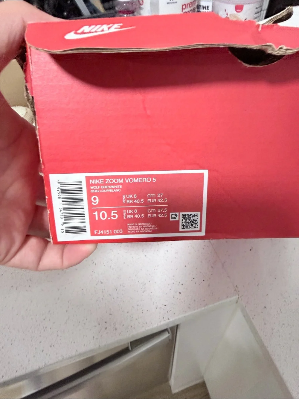 Nike silver Vomero 5